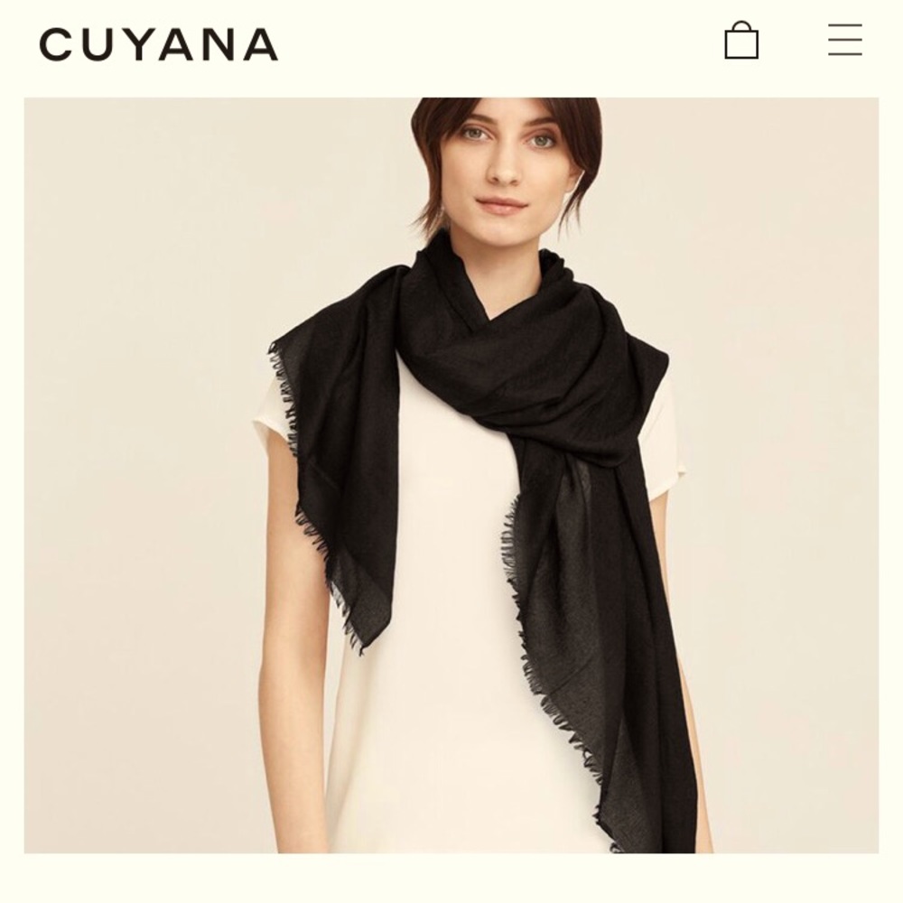 Cuyana cashmere scarf